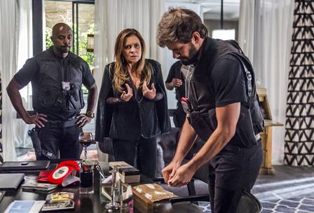 Polícia encontra drogas na casa de Laureta em Segundo Sol (Foto: Paulo Belote/ Globo/ Divulgação)