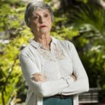 Espelho da Vida: Gentil descobre que foi furtada e desmaia