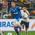 O meia Thiago Neves no jogo Corinthians x Cruzeiro na final da Copa do Brasil
(Foto: