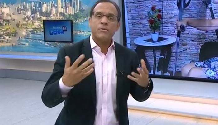 O apresentador José Eduardo Bocão no comando do Balanço Geral BA (Foto: Reprodução/Record)