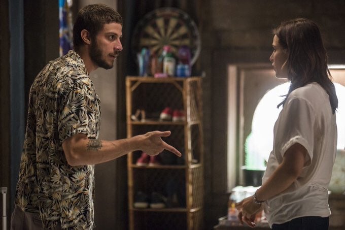 Ícaro (Chay Suede) e Rosa (Letícia Colin) em cena de Segundo Sol (Foto: Reprodução)