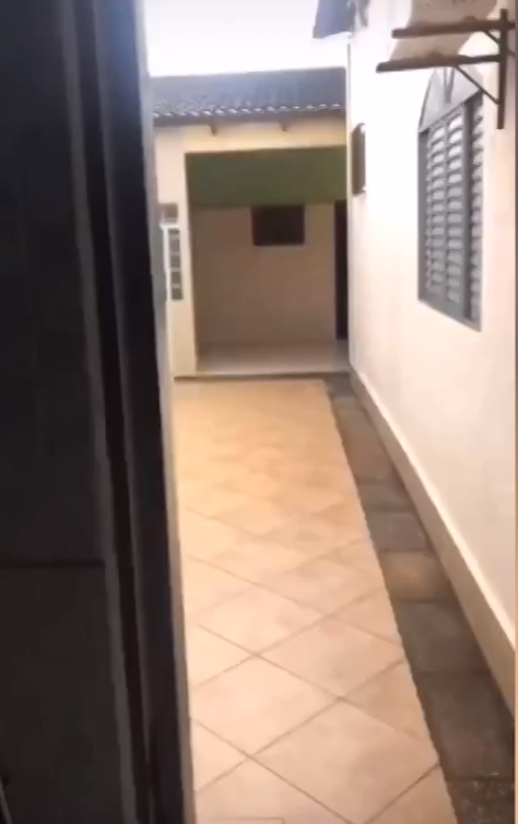Quintal da casa nova da família da vencedora do "BBB 18" (Foto: Reprodução)Sala de jantar da casa nova da família da vencedora do "BBB 18" (Foto: Reprodução)