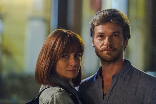Giovanna Antonelli (Luzia) e Emilio Dantas (Beto) em Segundo Sol (Foto: Globo/Paulo Belote)
