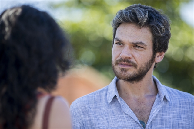 Beto (Emilio Dantas) e Jennifer (Lucélia Pontes) em Segundo Sol (Foto: Globo/Victor Pollak)