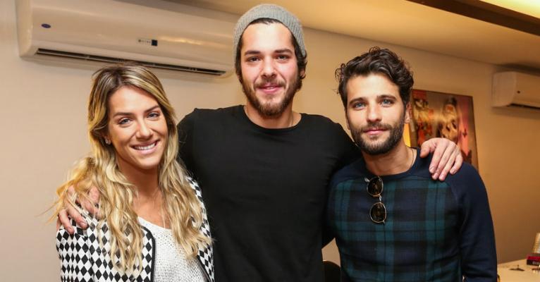 Giovana Ewbank, Gean Luca Baldaconni e Bruno Gagliasso (Foto: Rio News)