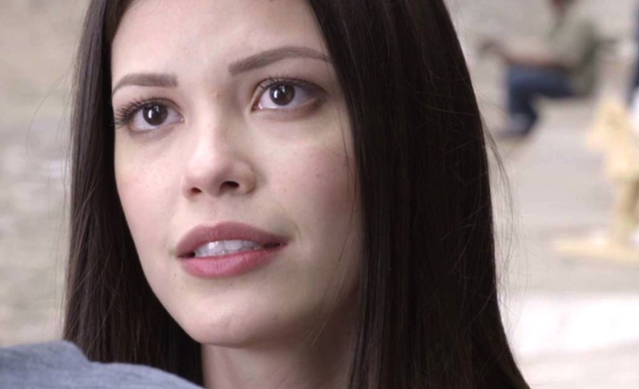 Cris (Vitória Strada) em cena de Espelho da Vida (Foto: Divulgação/Globo)