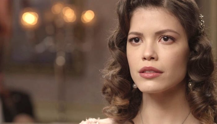 Vitoria Strada (Cris/Julia Castelo) em cena de Espelho da Vida (Foto: Divulgação/Globo)