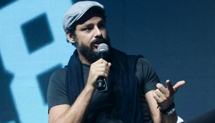Cauã Reymond no painel sobre Ilha de Ferro na CCXP 2018 (Foto: Francisco Cepeda/AgNews)