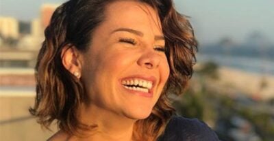 Fernanda Souza está feliz da vida com nova fase (Foto: Reprodução)