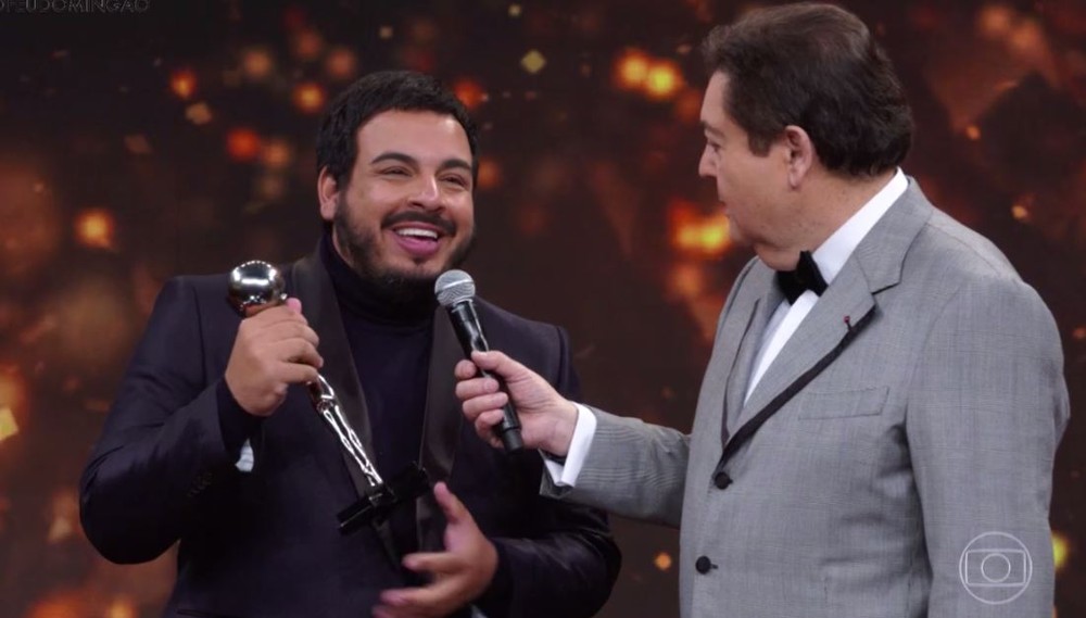 Luis Lobianco se emociona nos Melhores do Ano