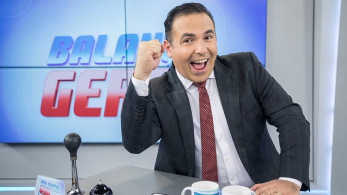 Reinaldo Gottino comanda o Balanço Geral na Record. (Foto: Divulgação)