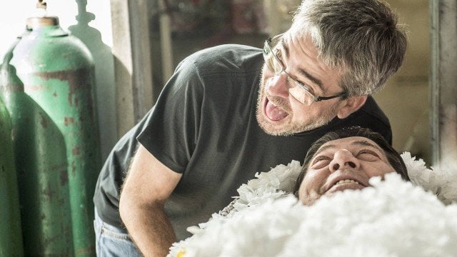 Stepan Nercessian e o diretor artístico de Sob Pressão Andrucha Waddington (Foto: Mauricio Fidalgo/ Globo/ Divulgação)