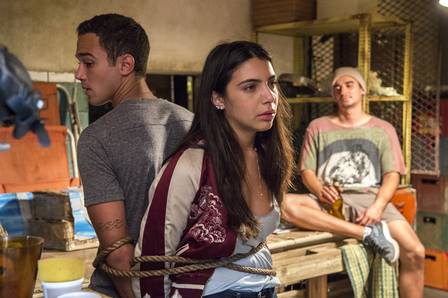 Pérola e Márcio são sequestrados em Malhação (Foto: Estevam Avellar/ Globo/ Divulgação)