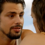 Jesuíno (Cauã Reymond) no primeiro capítulo de Cordel Encantado
(Foto: Reprodução/Globo)