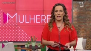 A apresentadora Regina Volpato no programa Mulheres
(Foto: Reprodução/TV Gazeta)