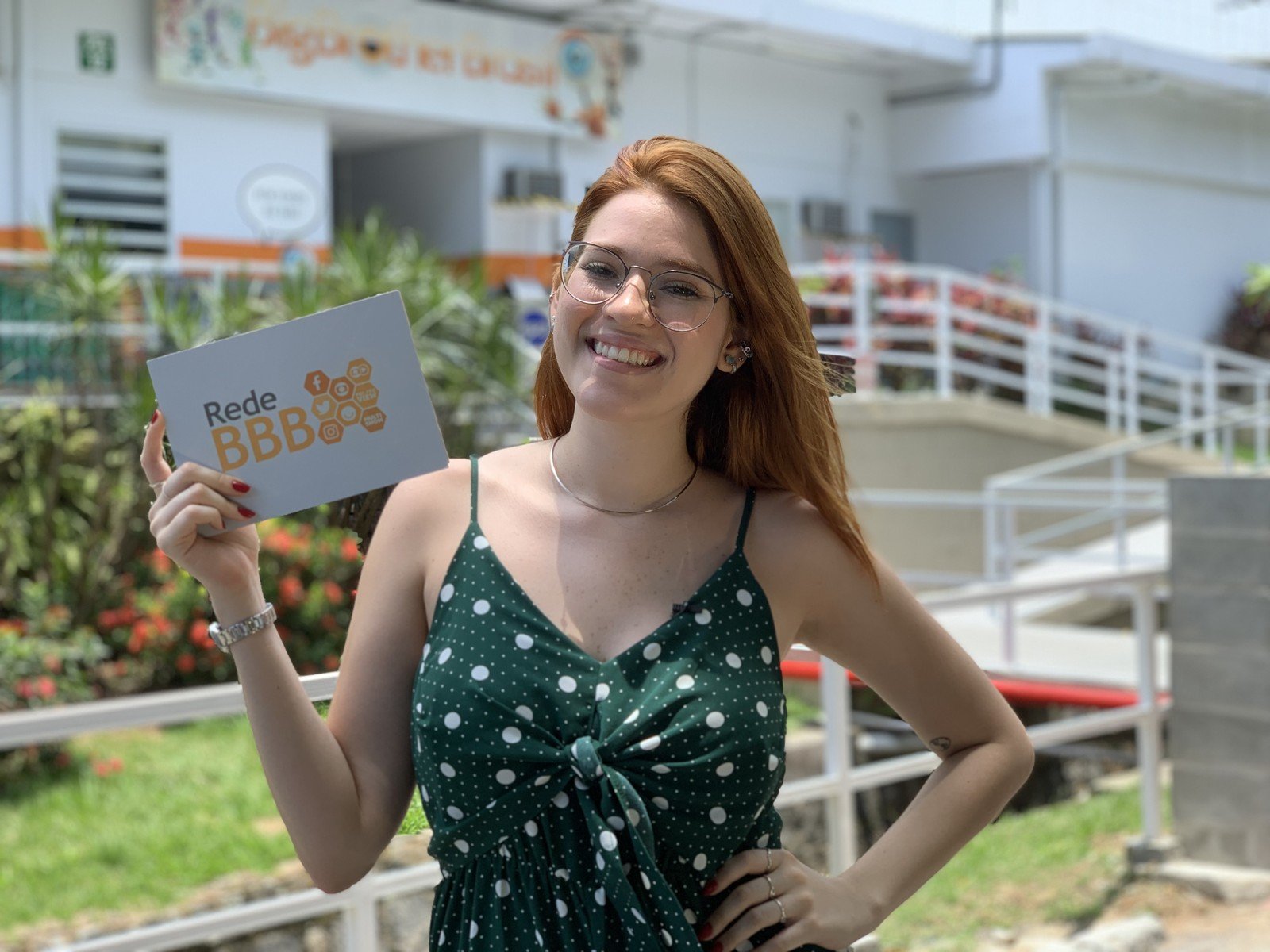 Ana Clara comanda retrospectiva do reality como "esquenta" para o BBB20 (Foto: Reprodução/Globo)