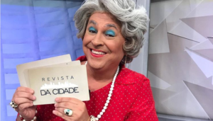 O ator Guilheme Uzeda, que interpretava a personagem Tia no programa Mulheres da TV Gazeta
(Foto: Reprodução/Instagram)