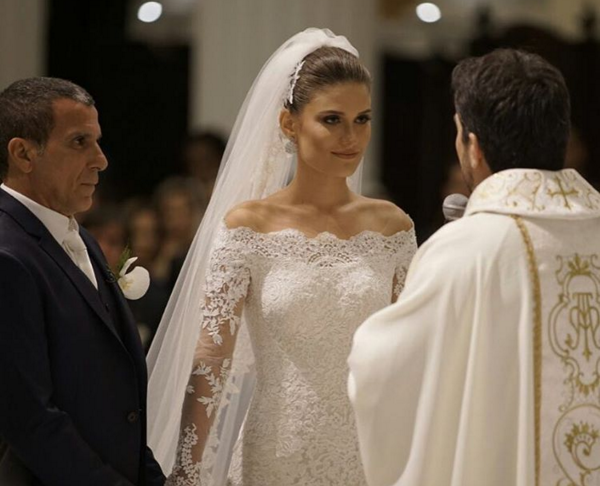 Alice Souto olha fixo para Fábio de Melo e vira meme no casamento de Eri Johson (Foto: Reprodução)