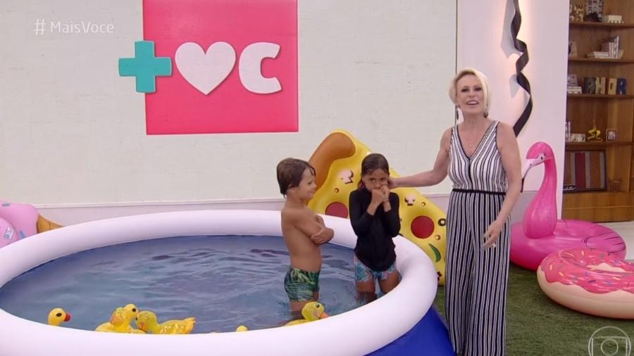 Ana Maria Braga com os dois netos (Foto: TV Globo)