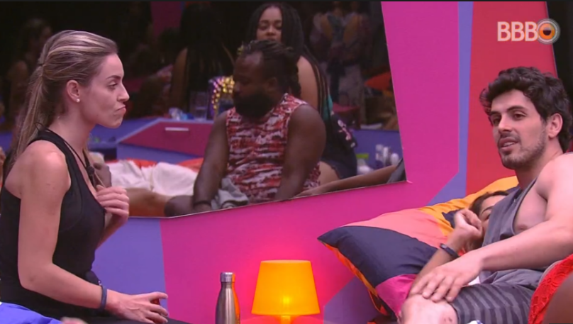 Paula e Maycon no BBB19 (Foto: Reprodução/ Globo)