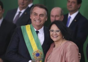 Damares e Bolsonaro (Foto: Divulgação)