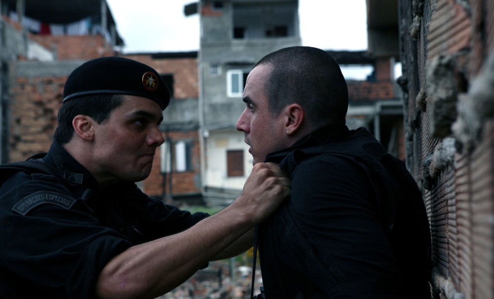 Capitão Nascimento e Neto em cena de Tropa de Elite (Foto: Divulgação)