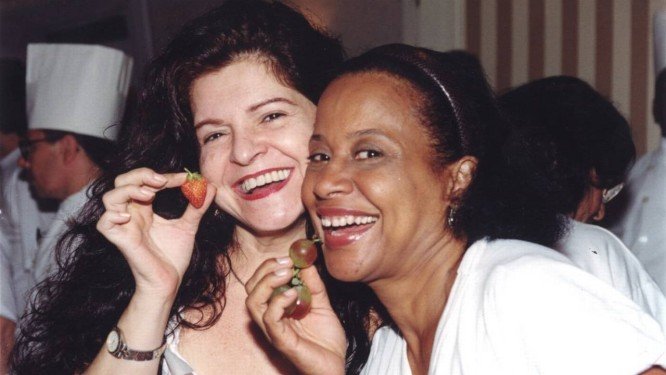 Edyr de Castro (à direita) e Leiloca, das Frenéticas, em 1999 (Foto: Cristina Granato / Divulgação)