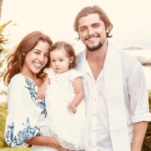 Bruno Gissoni, Yanna Lavigne e a pequena Madalena (Foto: Reprodução/Instagram)