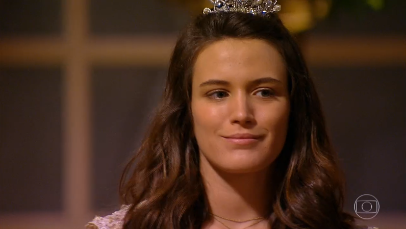 Açucena (Bianca Bin) em cena de Cordel Encantado (Foto: Reprodução/Globo)