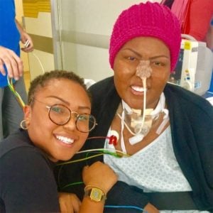 Talita Cipriano ao lado da mãe, Deise Cipriano no hospital (Foto: Reprodução/ Instagram)