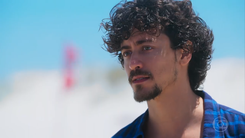 Jerônimo (Jesuíta Barbosa) em cena de Verão 90 (Foto: Reprodução/Globo)