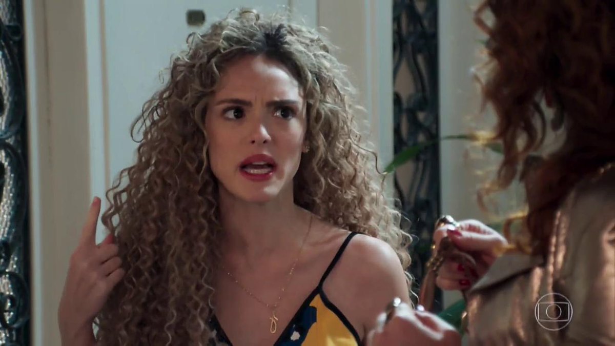 Imagem de Verão 90 com Isabelle Drummond publicada pela Globo com um comentário considerado racista (Foto: Reprodução/ Globo)