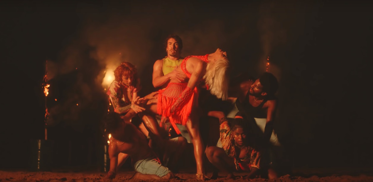 Cena do clipe Seu Crime de Pabllo Vittar 