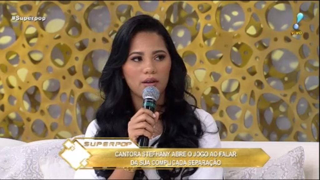 Stefhany Absoluta abre o jogo no SuperPop Luciana Gimenez (Foto: Reprodução)