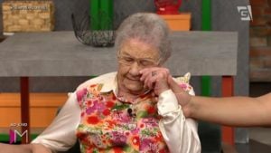 Palmirinha chora ao vivo no Mulheres (Foto: Reprodução/UOL/Gazeta)