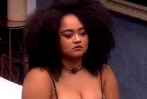 Rízia passou mal no BBB19 (Foto: Reprodução)