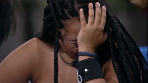 Big Brother: Rízia se desespera e chora (Foto: Reprodução)