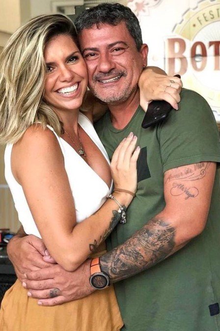Tom Veiga, o Louro José, com a nova namorada (Foto: Reprodução/Instagram)