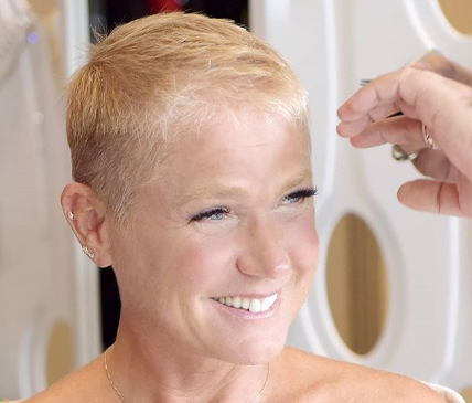 Xuxa Meneghel e seu novo visual (Foto: Reprodução/ Instagram)