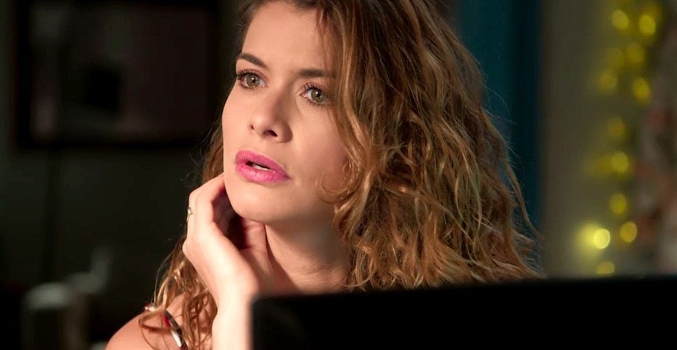 Izabel (Alinne Moraes) terá suas armações reveladas em Espelho da Vida, novela das seis da Globo. (Foto: Reprodução)