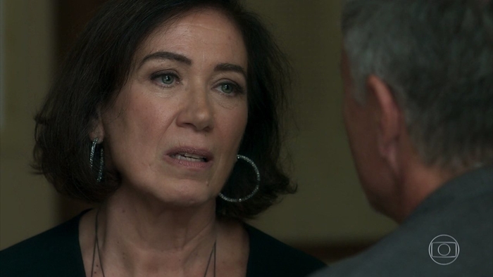 Valentina (Lília Cabral) e Sampaio (Marcello Novaes) em cena de O Sétimo Guardião (Foto: Reprodução/Globo)