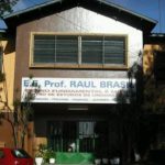 Homens invadem escola, matam crianças e tragédia em Suzano explode na internet; famosos se manifestam