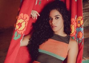 Elana rebate criticas após ser acusada de usar suplementos para alcançar corpo definido (Foto: Divulgação)
