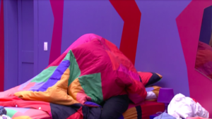 BBB19: Elana elogia os seios de Gabi (Foto: Reprodução/GloboPlay/BBB)