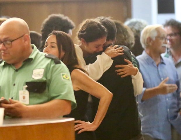 Sophie Charlotte não se segurou e foi as lágrimas (Foto: Thiago Martins/Agnews)