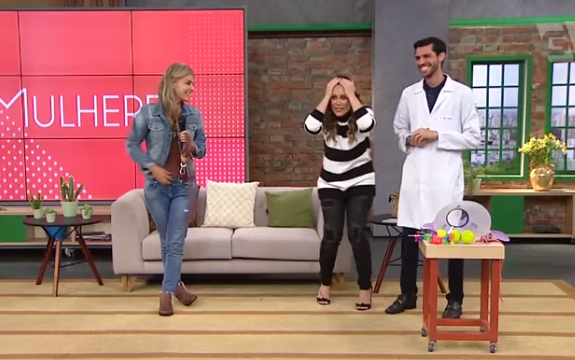 http://tvfoco.uai.com.br/wp-content/uploads/2015/05/Daniela-Mercury.jpg