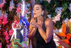 A repórter do BBB Vivian Amorim comemora seus 26 anos em Manaus (Foto: Instagram)