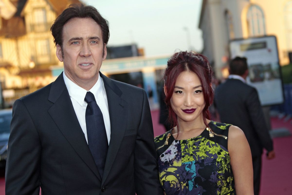 Nicolas Cage e Erika Koike (Foto: Reprodução)