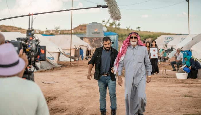 Kaysar Dadour e Herson Capri em gravação da novela das seis Órfãos da Terra (Foto: Globo/Paulo Belote)