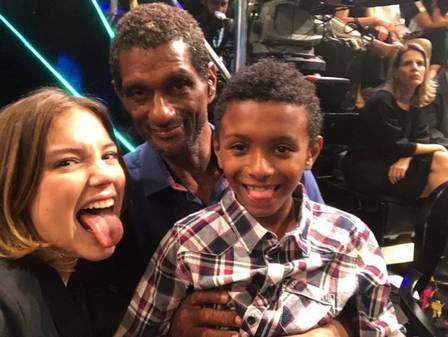 Alice Wegmann, Varlei e o filho, Darlei, no Caldeirão do Huck (Foto: Gshow/ Reprodução)